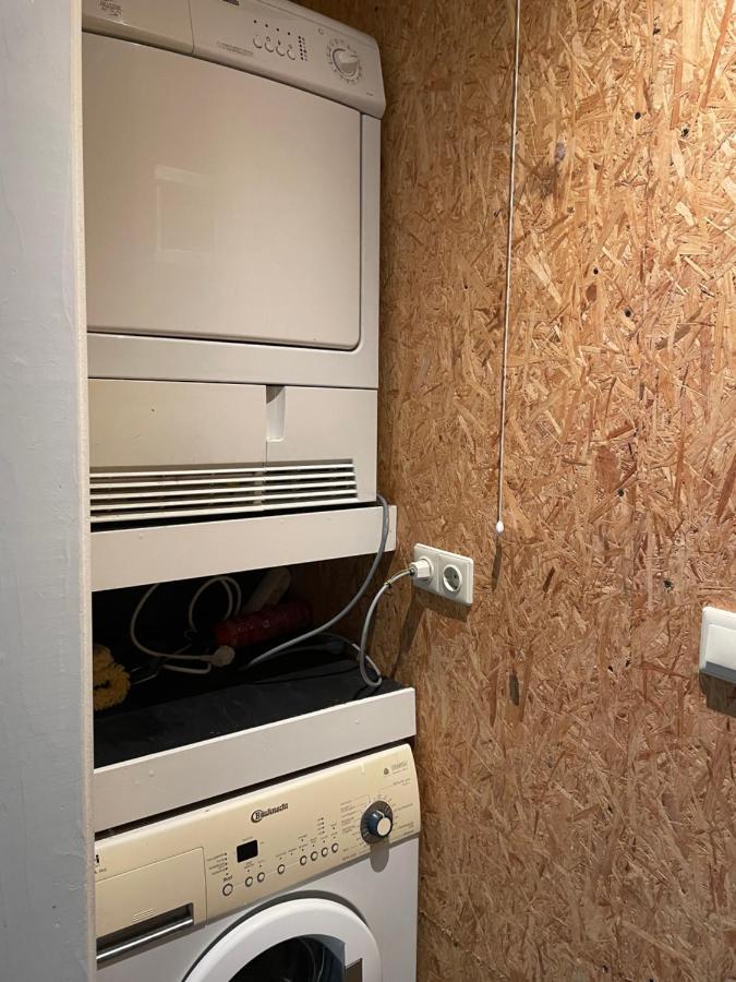 Tiny-House Van Zeecontainers Bij Het Bos 오라녜우트 외부 사진