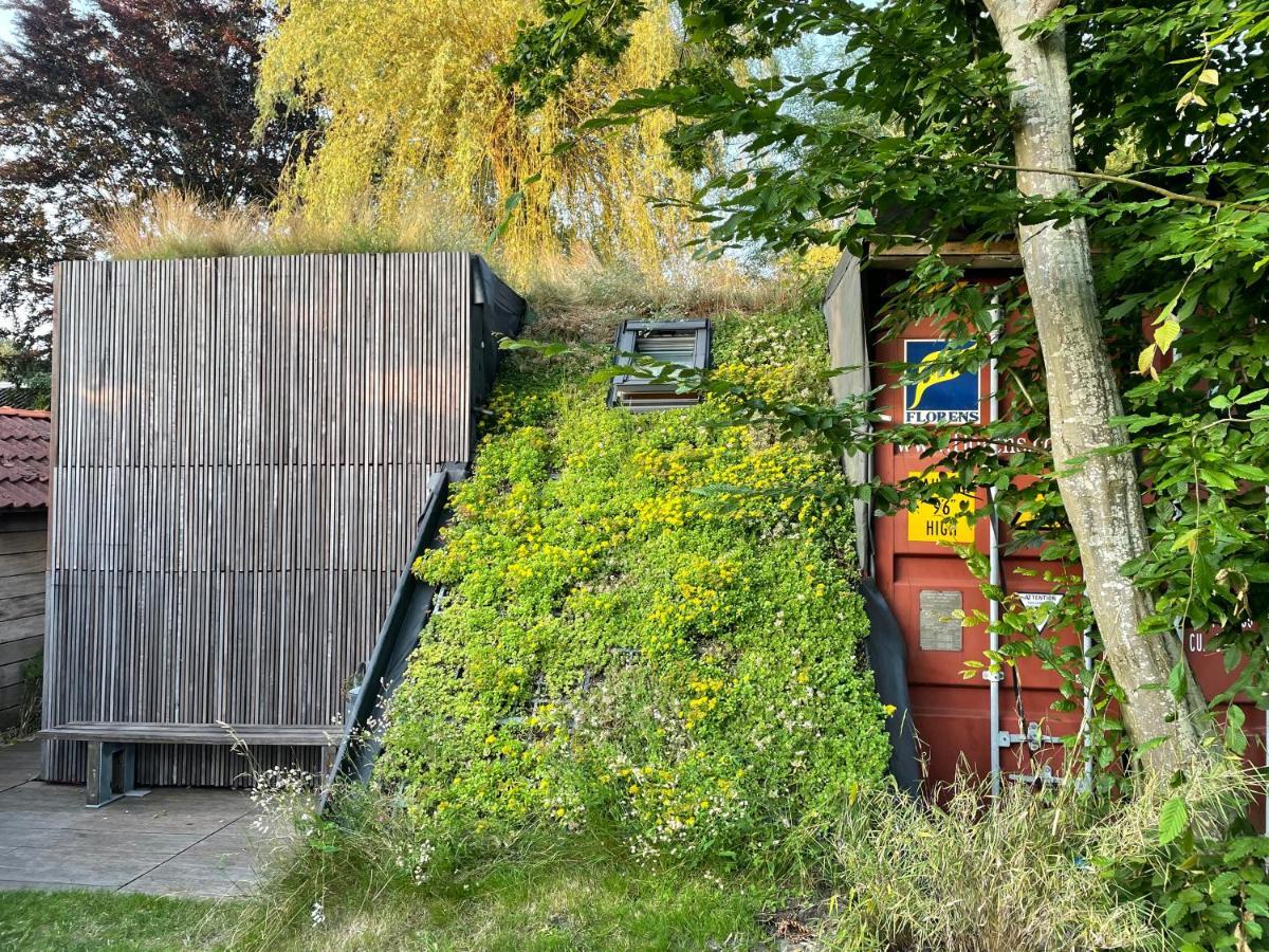 Tiny-House Van Zeecontainers Bij Het Bos 오라녜우트 외부 사진